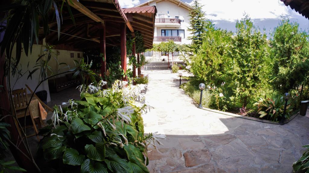 Atanasovi House 호텔 슈코르필로브치 외부 사진