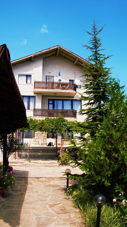 Atanasovi House 호텔 슈코르필로브치 외부 사진