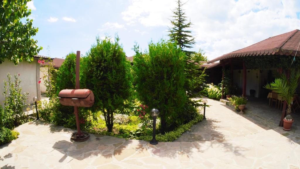 Atanasovi House 호텔 슈코르필로브치 외부 사진